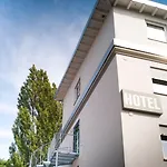 Viavelo House Am Seepark Hotel