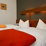 Viavelo House Am Seepark 3*