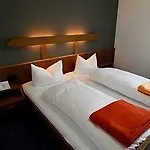 Viavelo House Am Seepark Hotel
