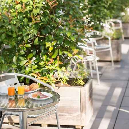 ホテル Viavelo House Am Seepark 3*