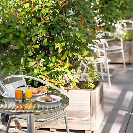 Viavelo House Am Seepark Hotel