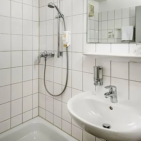Hotel Viavelo House Am Seepark 3*