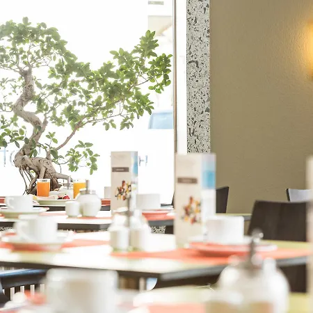 Отель Viavelo House Am Seepark 3*